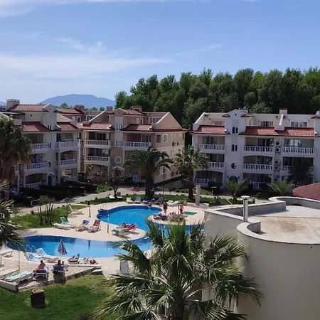 Botanic Garden Apartment